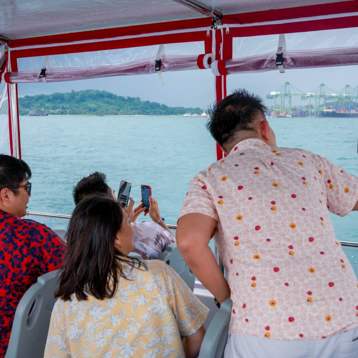 Albatross Hop-On Hop-Off Speedboat Pass (1-Day Unlimited Rides) + $25 Tall Ship Café F&B Lunch Voucher
