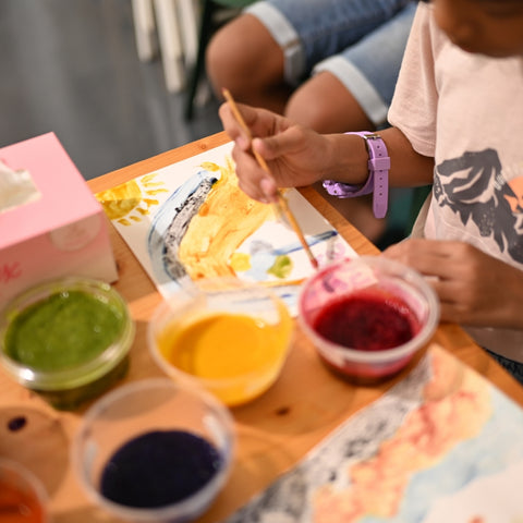 Colours of Nature: Homemade Paint from Local Plants for 2 Adults and 2 Children