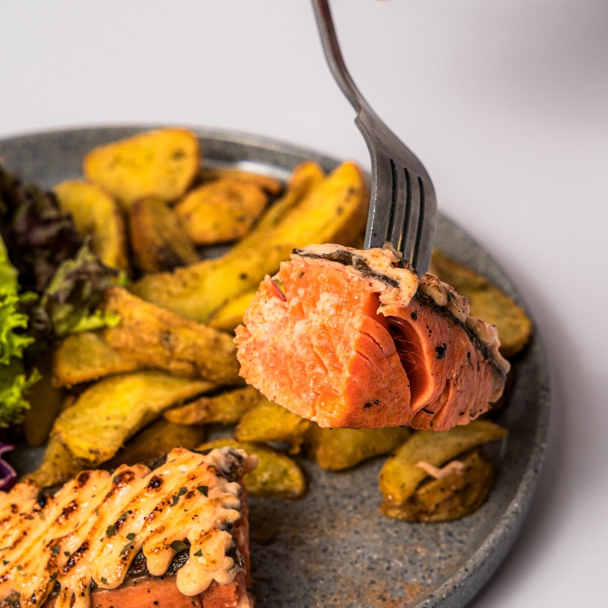 Surf & Turf Party: Ribeye & Salmon Set for 2 come with drinks