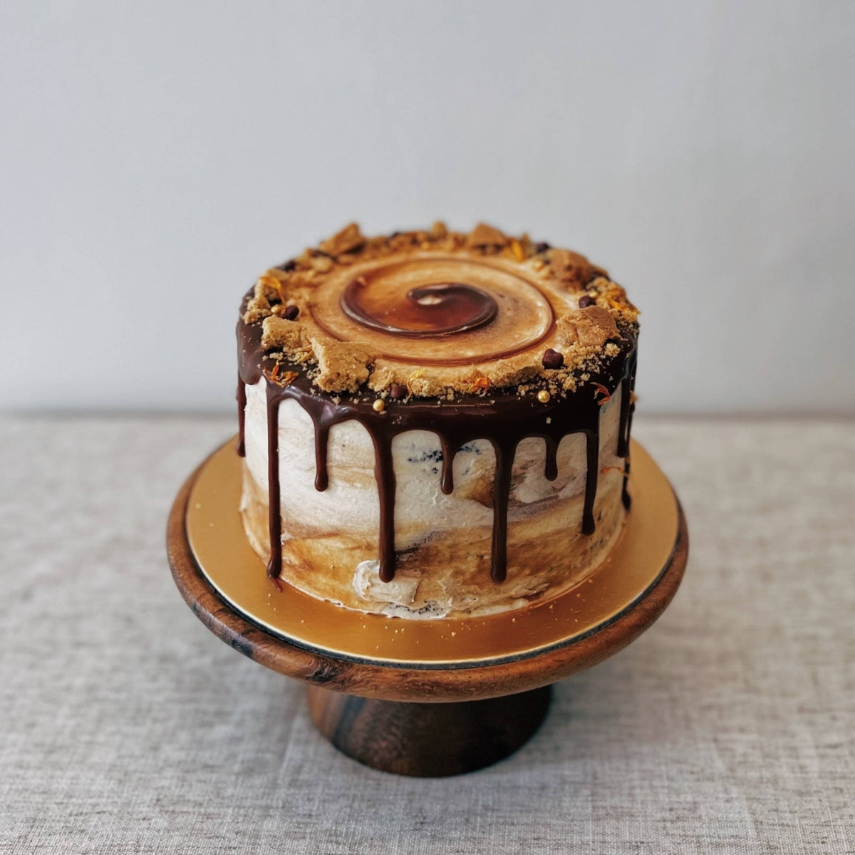 Sarah’s Loft 6-Inch Standard Cake Collection